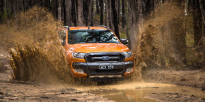 FORD RANGER 2012-2018 3D HAVUZLU PASPAS SİYAH